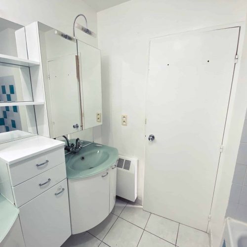 salle de bain existante à rénover entièrement